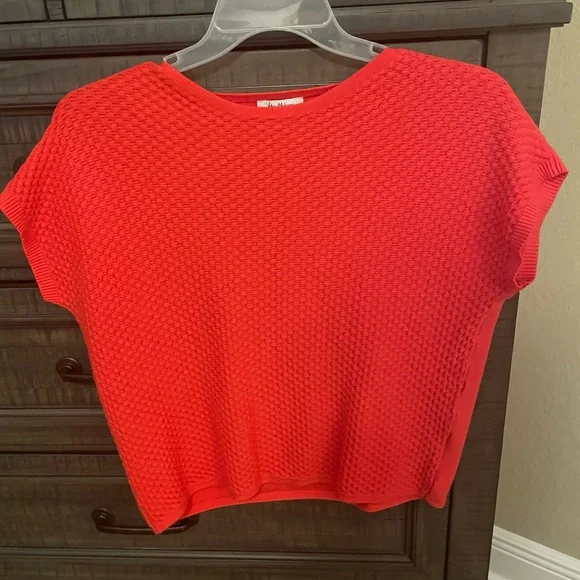 Women's Red Textured Top - Picture 1 of 2